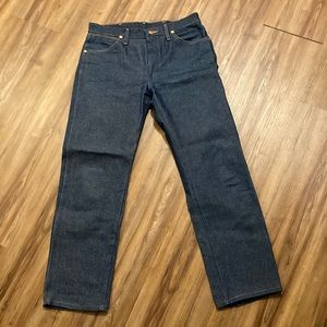 Wrangler 13MWZ Classic Cowboy Cut 32X30 in excellent condition.